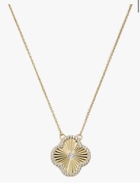 Electric picks gold clover necklace